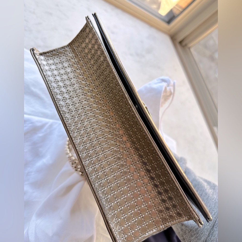 Dior Legacy Diorama Bag - Champagne MicroCannage Patent Leather - Picture 8 of 11